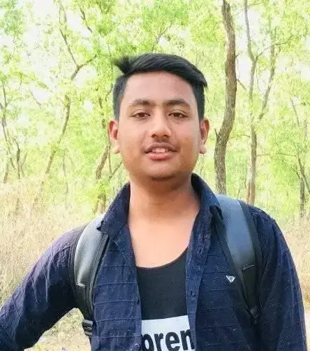 निसान ढकाल